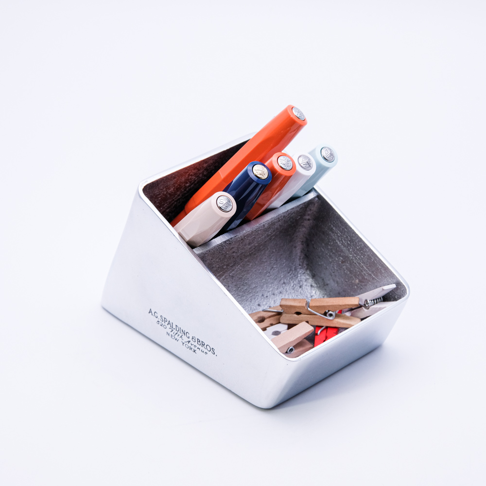 Spalding & Bros - Alluminio - Porta penne e clip - Contenitore da scrivania per penne e fermagli, in alluminio - cartoleria rossi dal 1927 Mantova