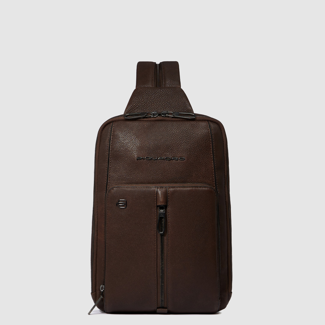 Piquadro - Monospalla porta iPad in pelle - CA6448W130 - Cartoleria Rossi - Idee regalo dal 1927 - Mantova